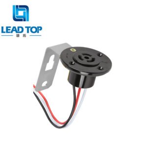 LT645B 3 PIN NEMA SOCKET WITH BRACKET