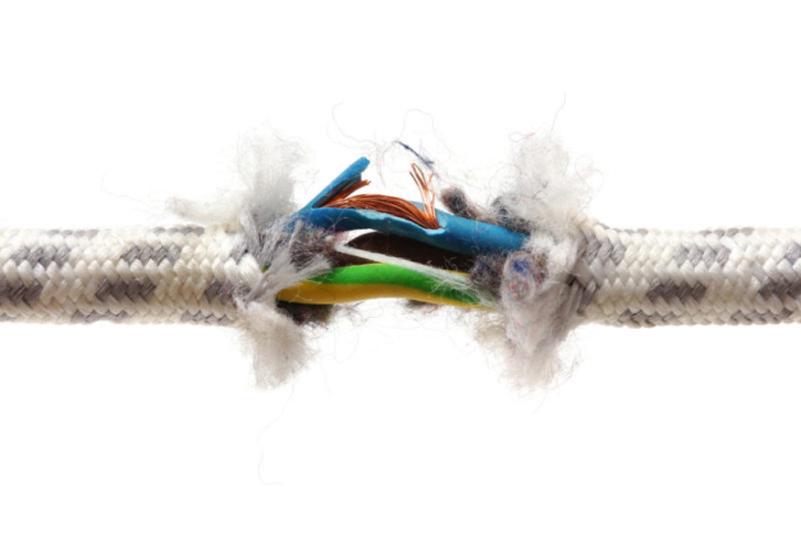Težava s kabli in povezavami
