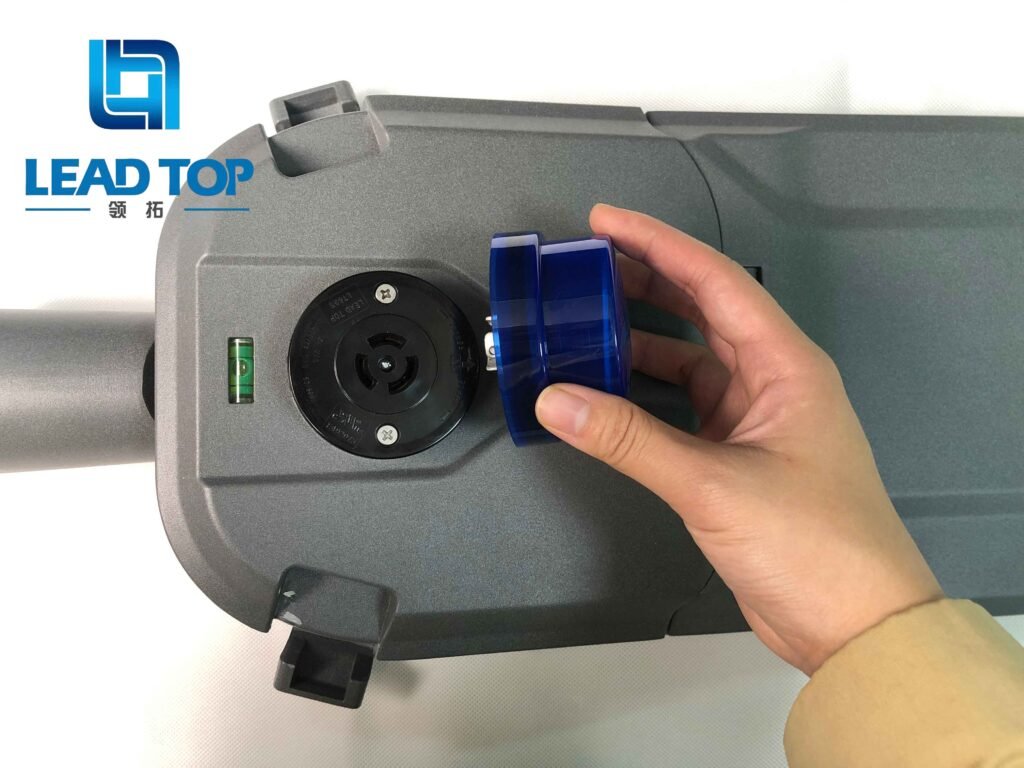 LT645 レセプタクル → LT104 光制御装置